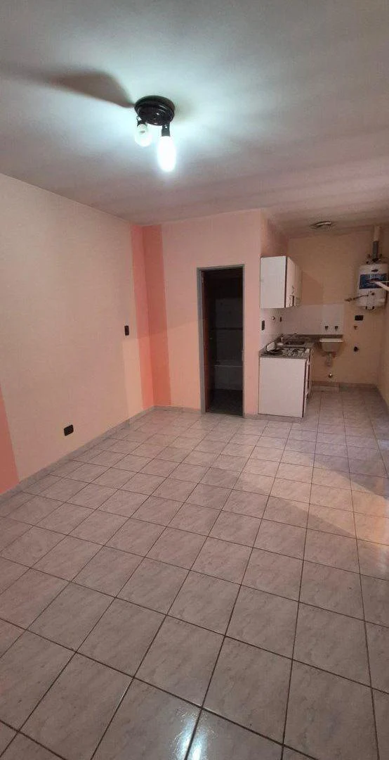 Foto de DEPARTAMENTO 2 AMBIENTES EN ALQUILER- 1º PISO INTERNO- LOMAS DEL MIRADOR, imagen 1
