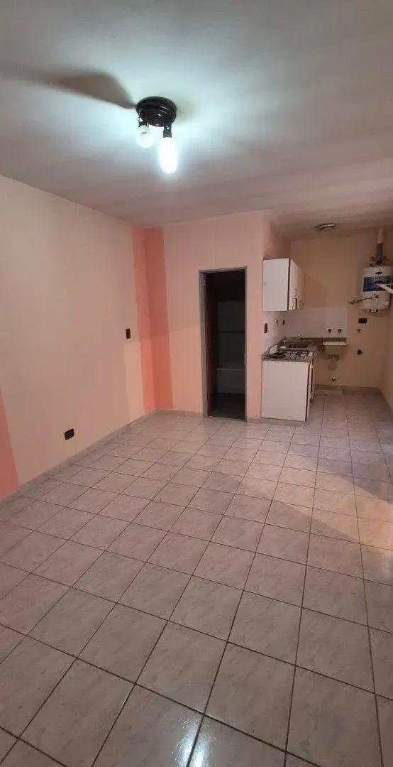 DEPARTAMENTO 2 AMBIENTES EN ALQUILER- 1º PISO INTERNO- LOMAS DEL MIRADOR 1