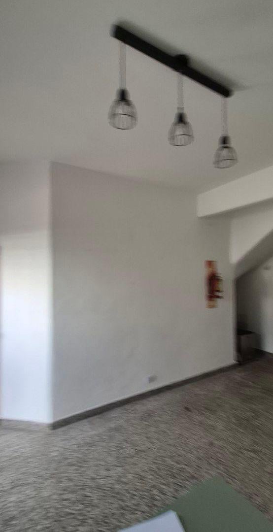 Foto de LOCAL EN ALQUILER - ZONA DE LINIERS-SIN EXPENSAS, imagen 4