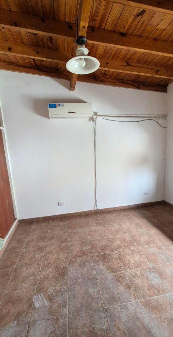 Foto de PH 2 AMBIENTES EN ALQUILER- 1º PISO POR ESCALERA. PARQUE AVELLANEDA, imagen 2