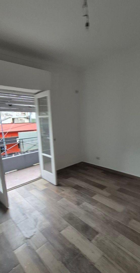Foto de DEPARTAMENTO DE 3 AMBIENTES CON PATIO/TERRAZA AMPLIO!!! VILLA LUGANO, imagen 5