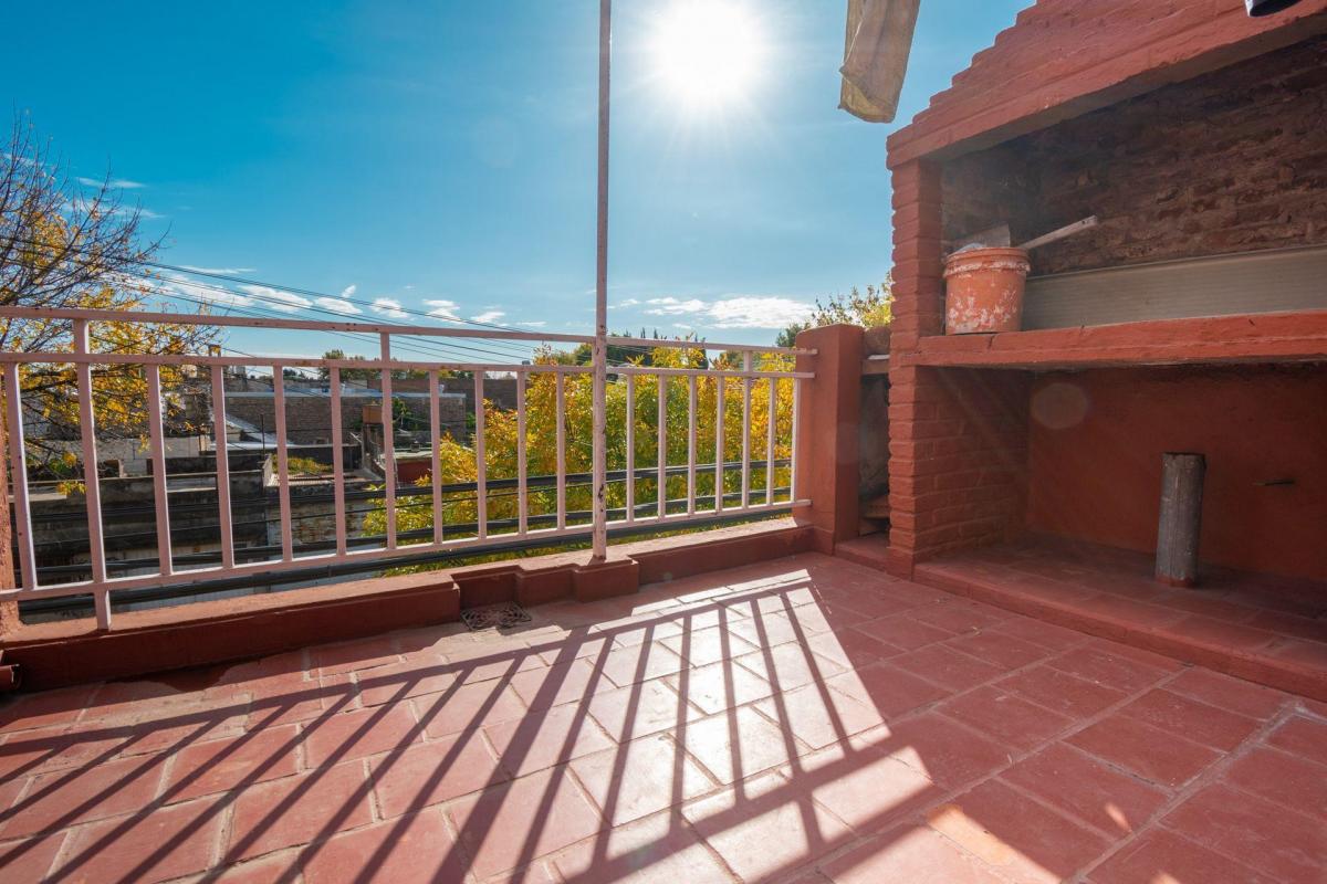 Casa en Venta 3 Dorm y Galpón - Apta Credito 2