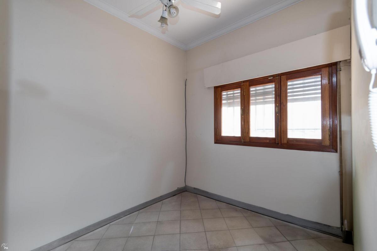 Casa en Venta Uso Profesional España y Hospitales 5