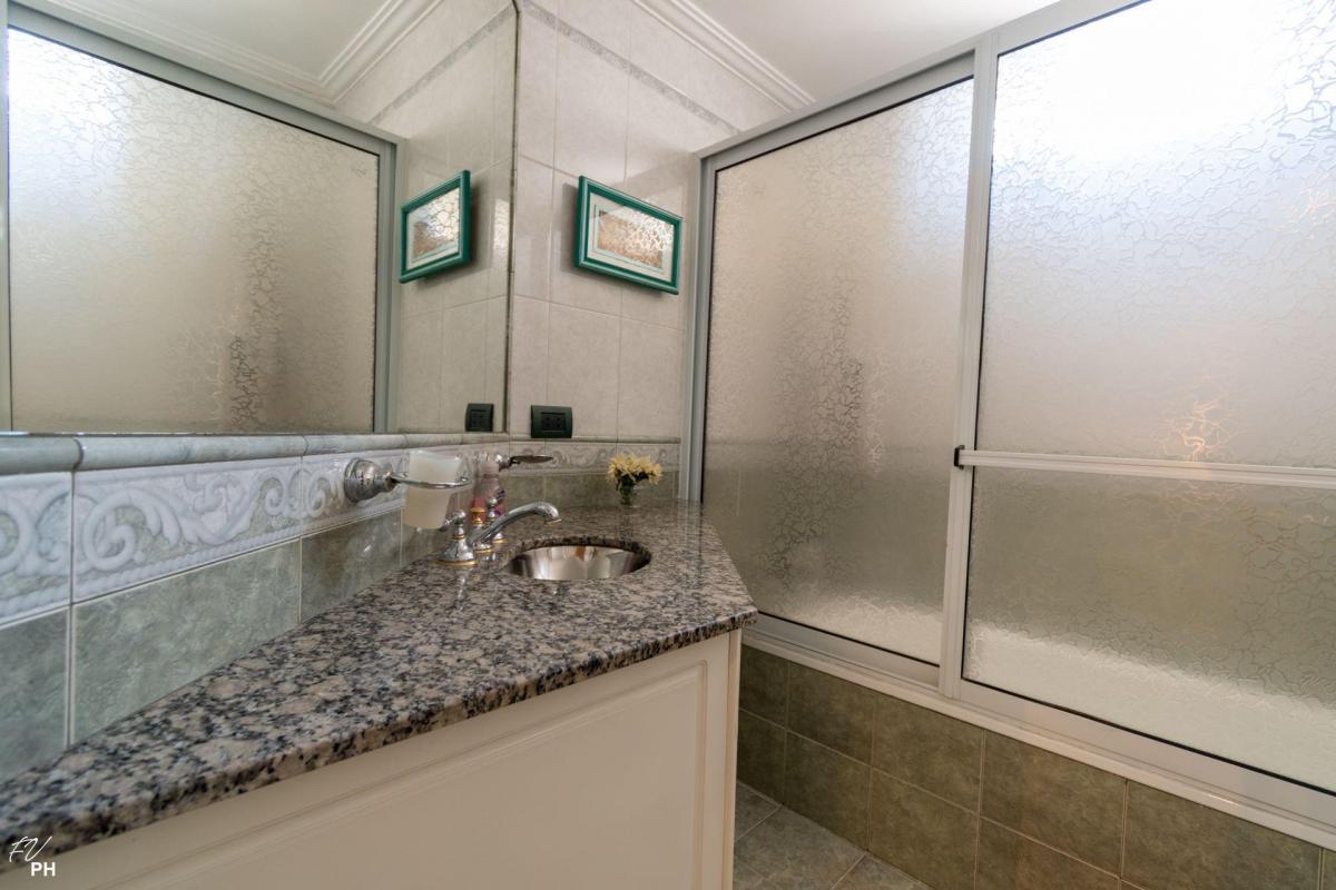 Casa en Venta 4 Dorm. Zona Abasto 4