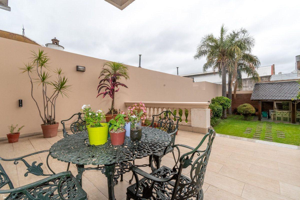 Venta Casa Al Frente Echesortu 3 Dorm. 3