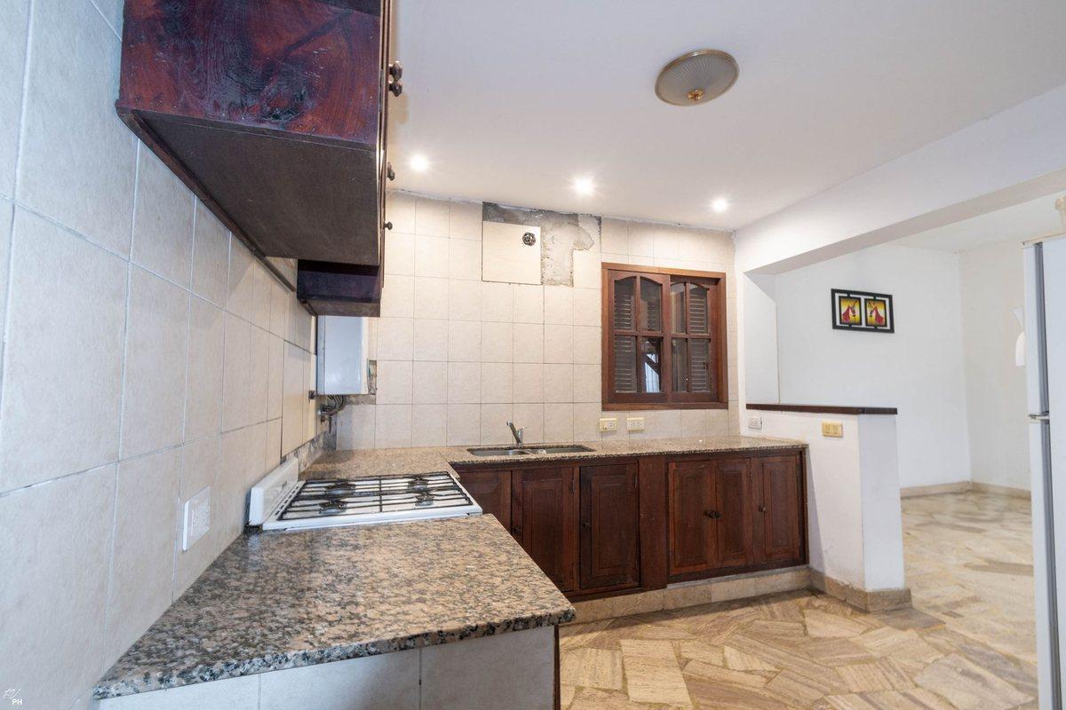 Casa Venta Cinco Esquinas. 4 Dorm. Cochera y Patio 2