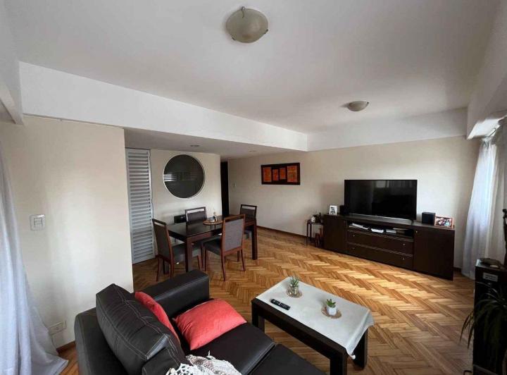 DEPARTAMENTO VENTA LOURDES 4 DORMITORIOS Y COCHERA 4