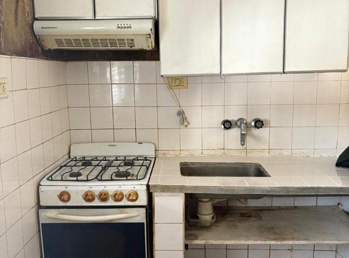 VENTA CASA EN GRANADERO BAIGORRIA CON JARDIN 4