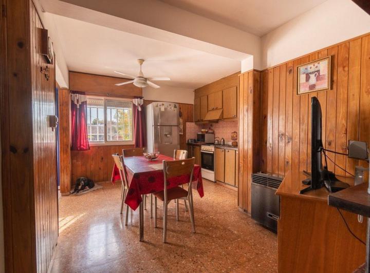 CASA EN VENTA 3 DORMITORIOS Y GALPÓN-APTO CREDITO. 4