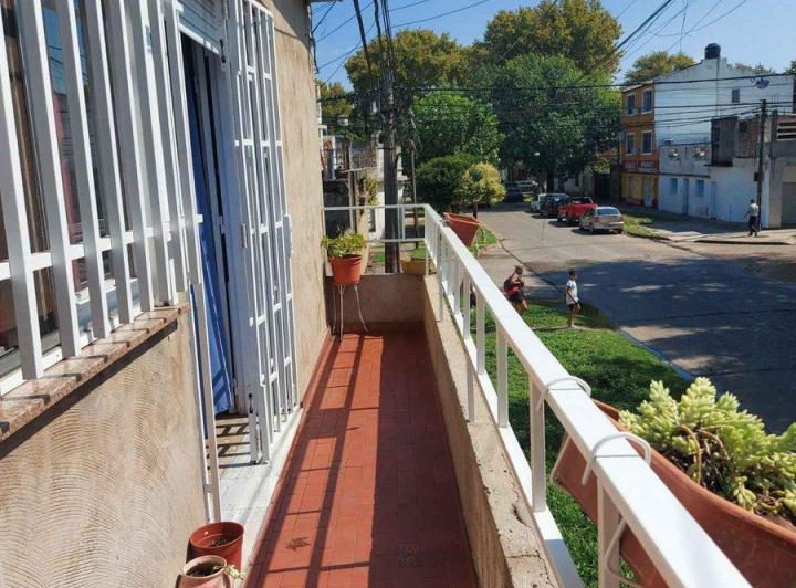 CASA EN VENTA 3 DORMITORIOS Y GALPÓN-APTO CREDITO. 2