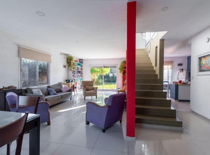 VENTA DE CASA VISTA RIO - COSTANERA BAIGORRIA 1
