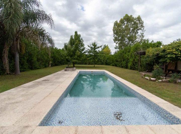 VENTA CASA FUNES 4 DORMITORIOS, PILETA Y QUINCHO 3