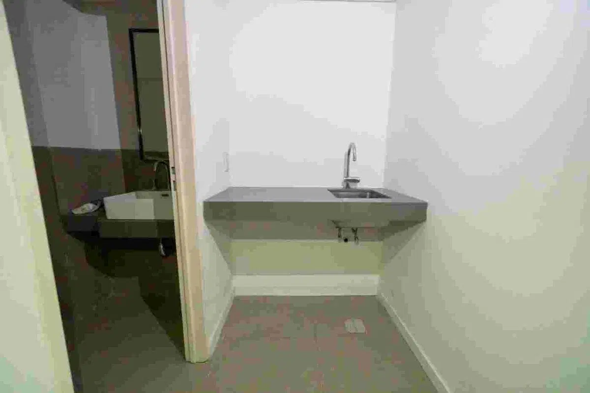 VENTA OFICINA BARRIO LOURDES 3