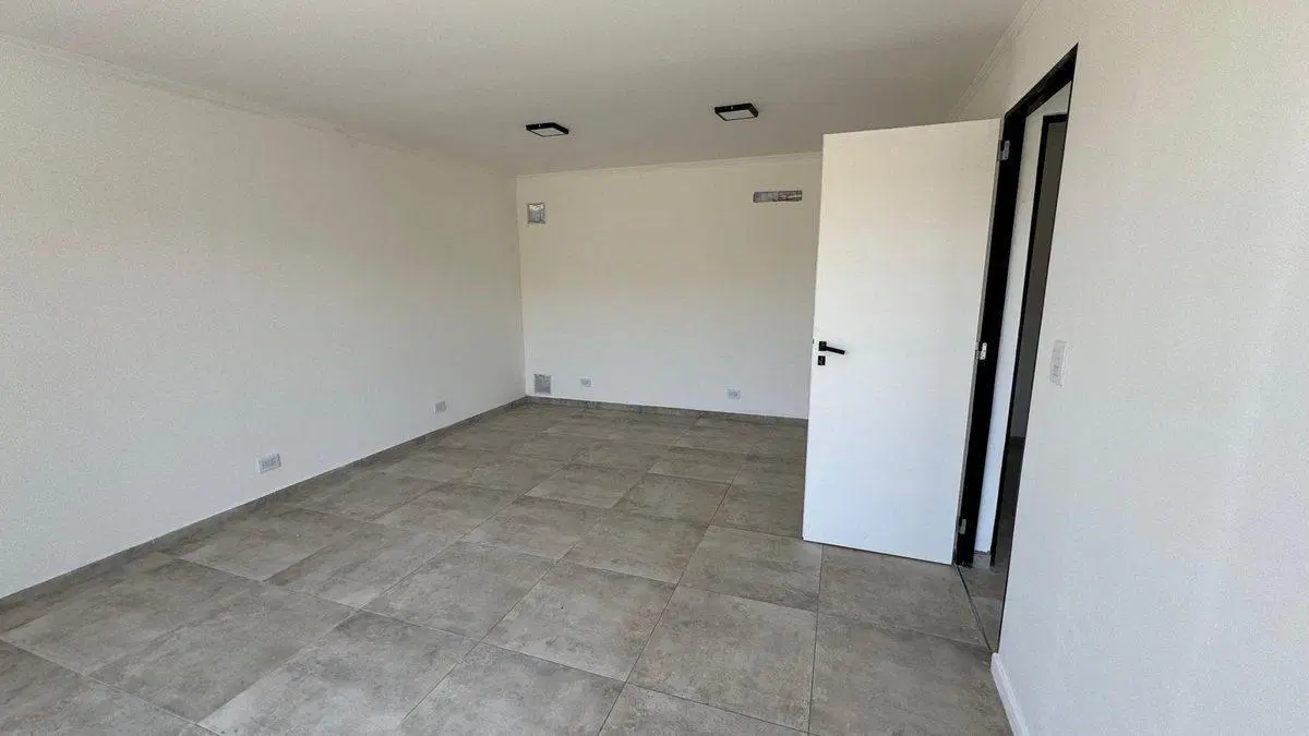 LOCAL COMERCIAL EN VENTA PASEO LA TRADICIÓN FUNES 5