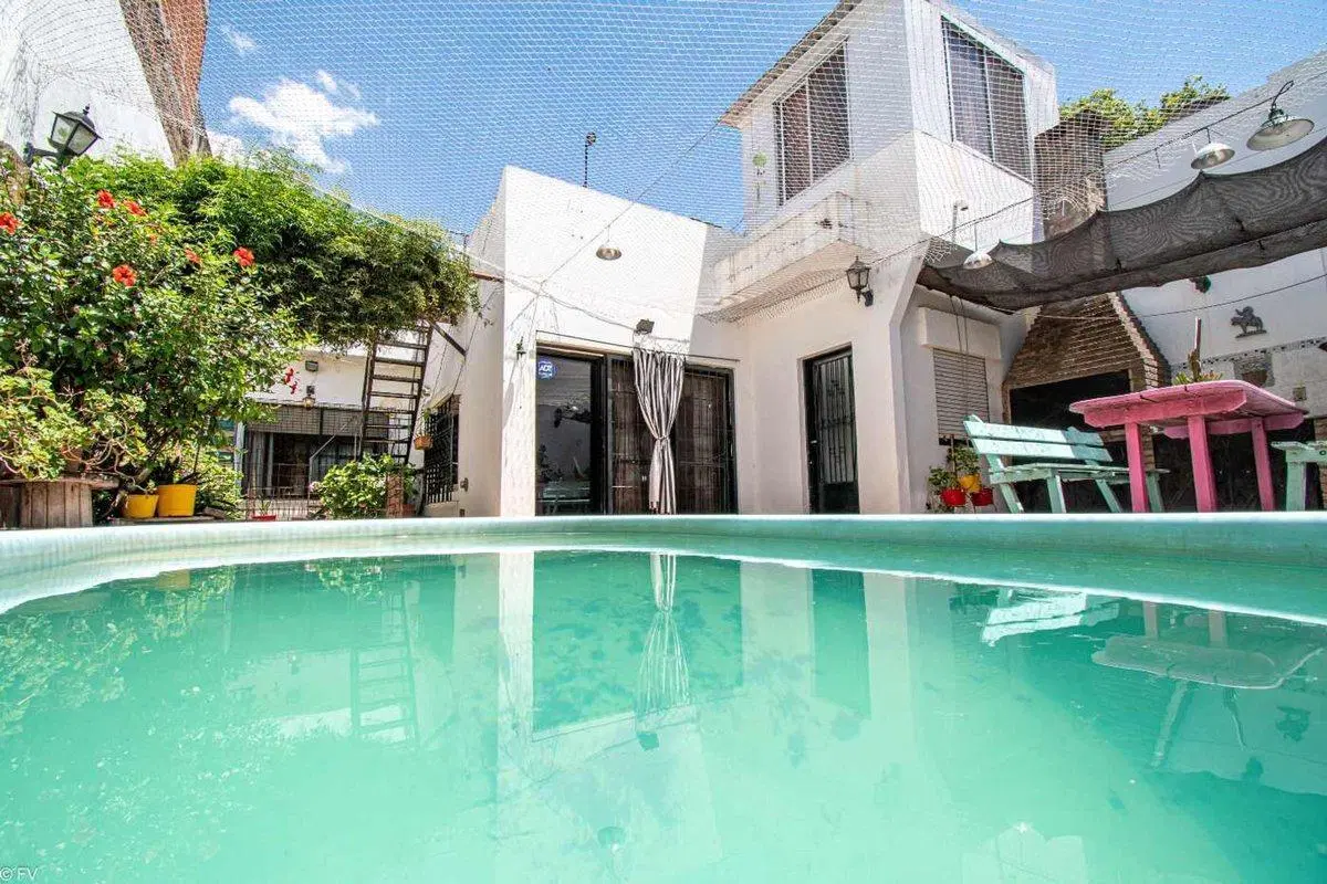 CASA EN VENTA REFINERIA TRES DORMITORIOS 4