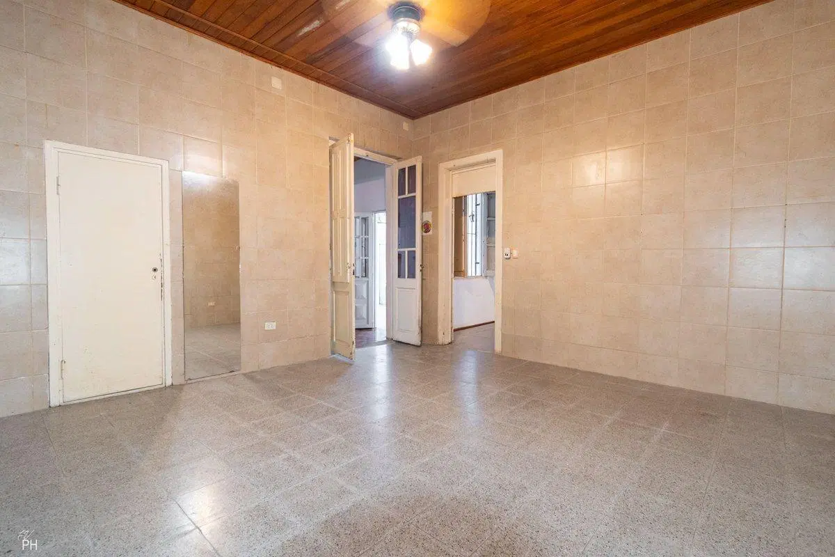 CASA PASILLO EN VENTA 2 DORM CON PATIO B.REFINERIA 5