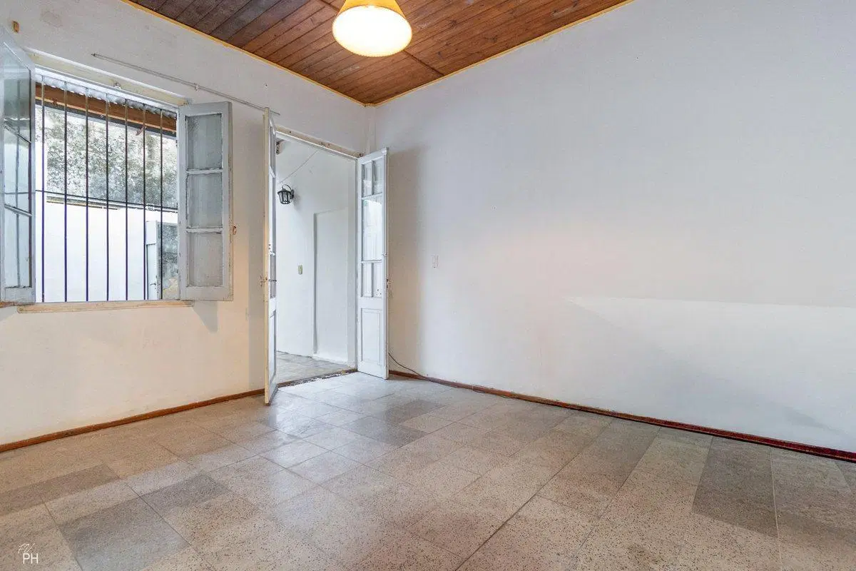 CASA PASILLO EN VENTA 2 DORM CON PATIO B.REFINERIA 4