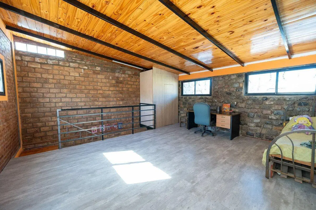 CASA EN VENTA 3 DORMITORIOS IBARLUCEA 5
