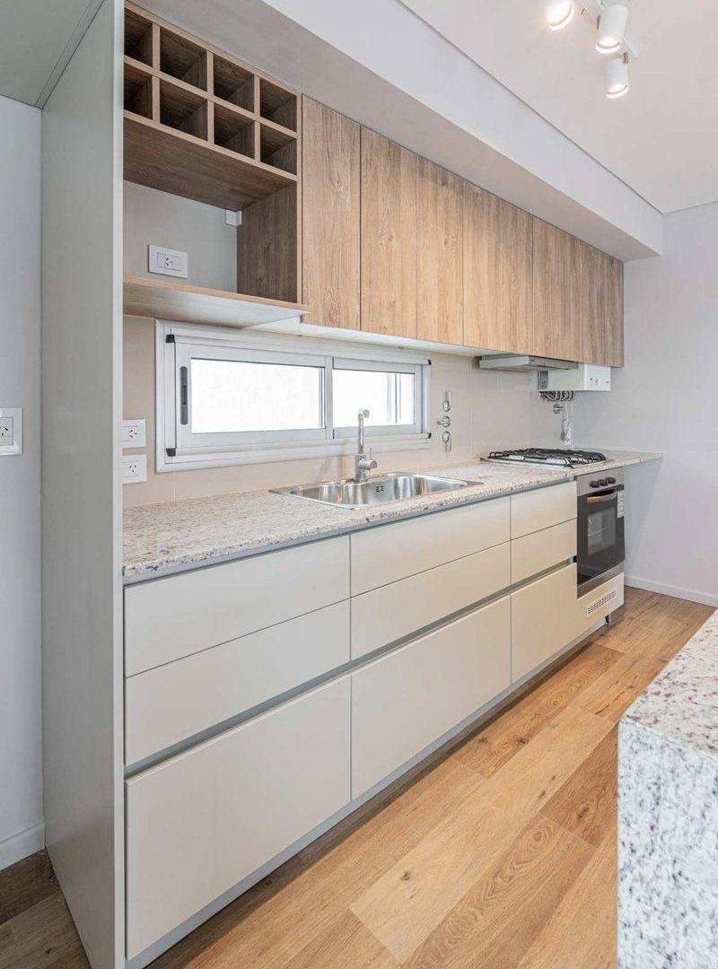 Venta Departamento 2 Dormitorios. Balcón. Centro.