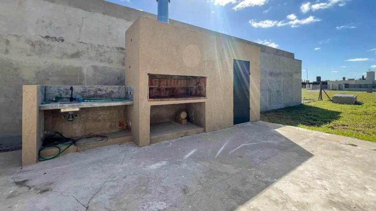 VENTA CASA DOS DORMITORIOS EN DON MATEO 5