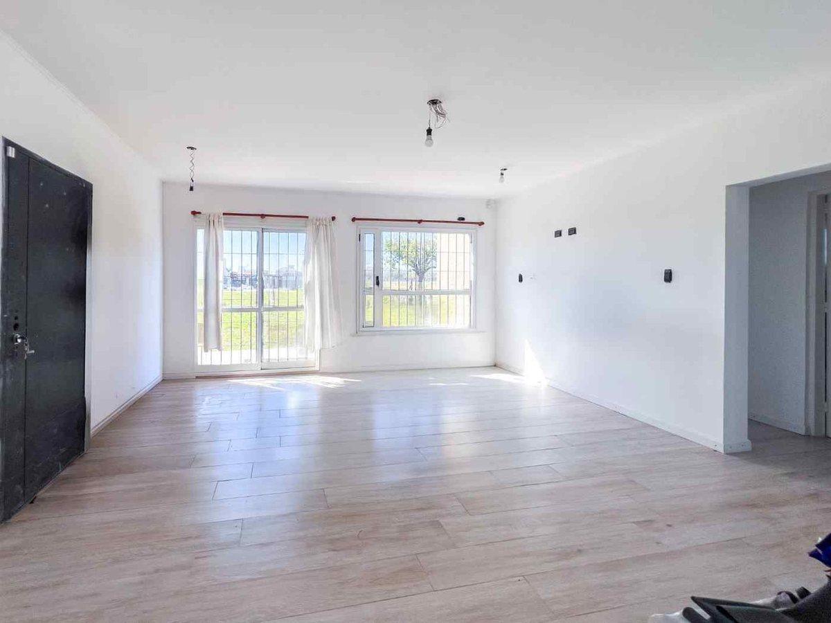 VENTA CASA DOS DORMITORIOS EN DON MATEO