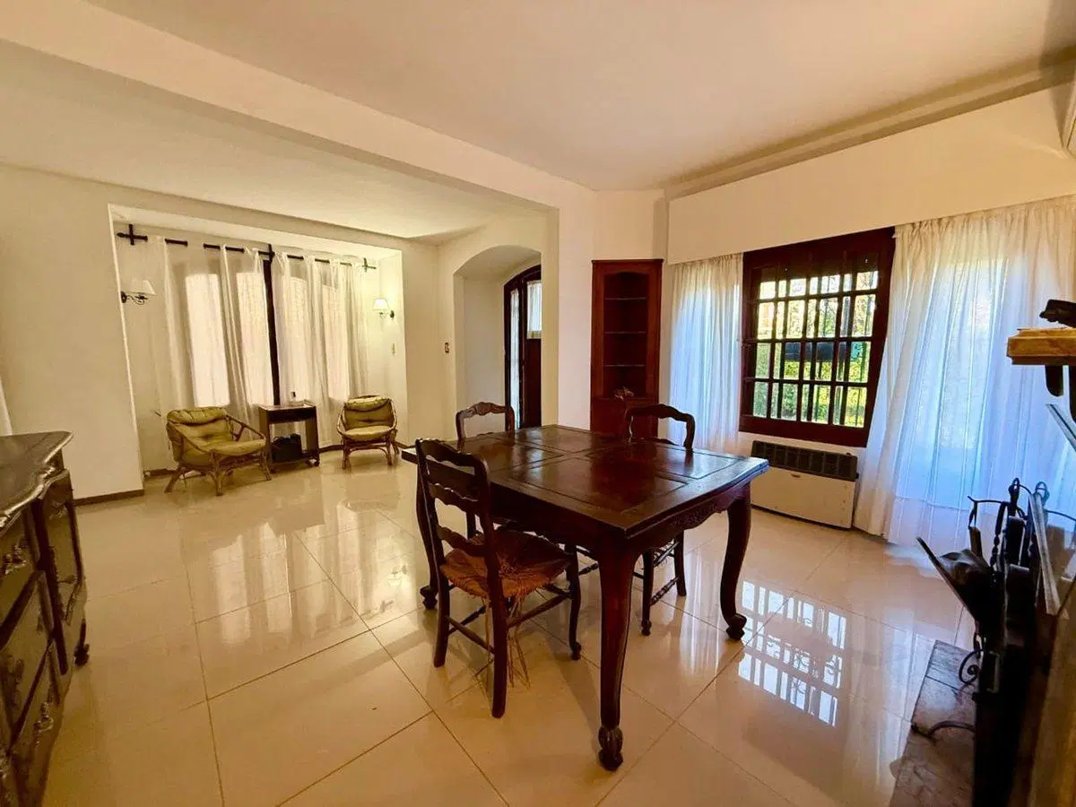 VENTA CASA FISHERTON 3 DORMITORIOS 2