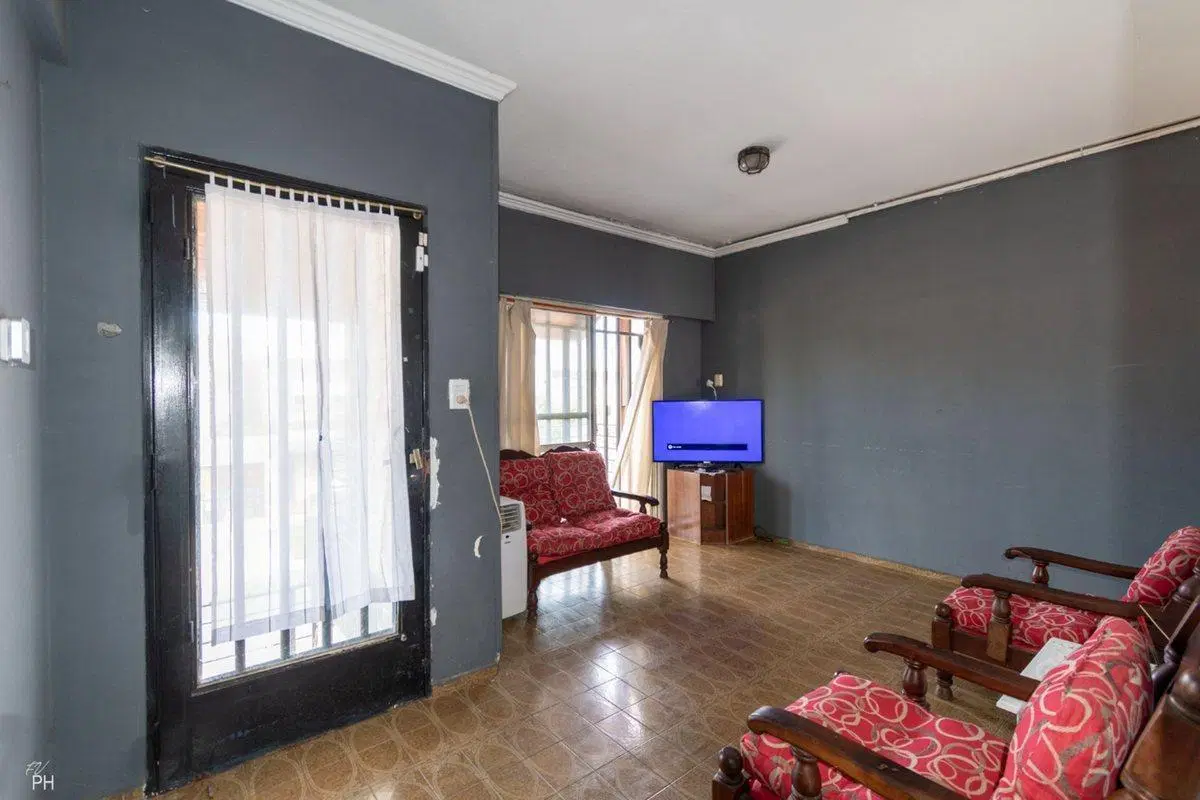CASA DE TRES DORMITORIOS  PLANTA ALTA - TIRO SUIZO 2