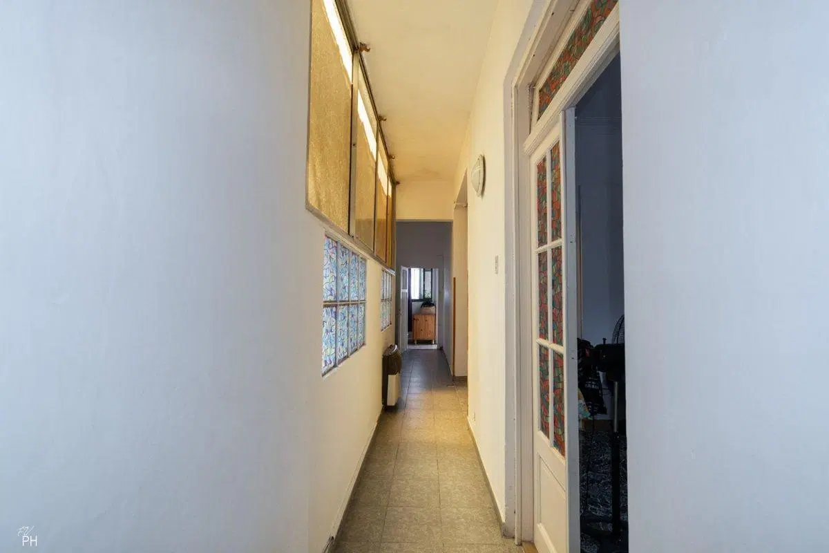CASA DE PASILLO PLANTA ALTA 3 DORMITORIOS 4