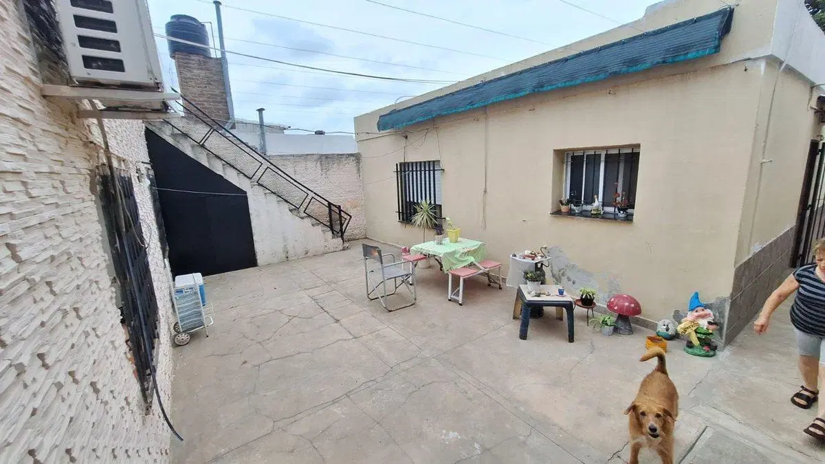 DOS CASAS EN VENTA 5 AMBIENTES ZONA SUR ROSARIO 4