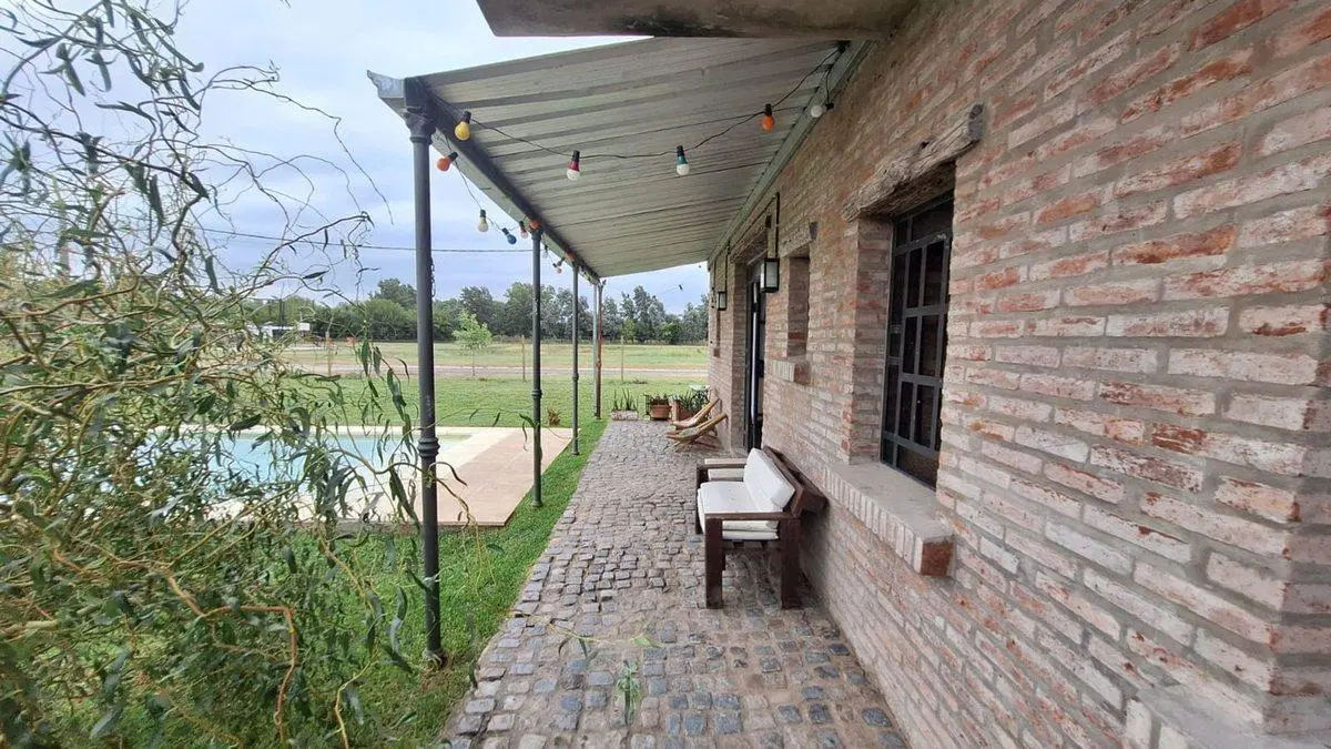 CASA CON PARQUE Y PILETA FINCAS DE IBARLUCEA 5