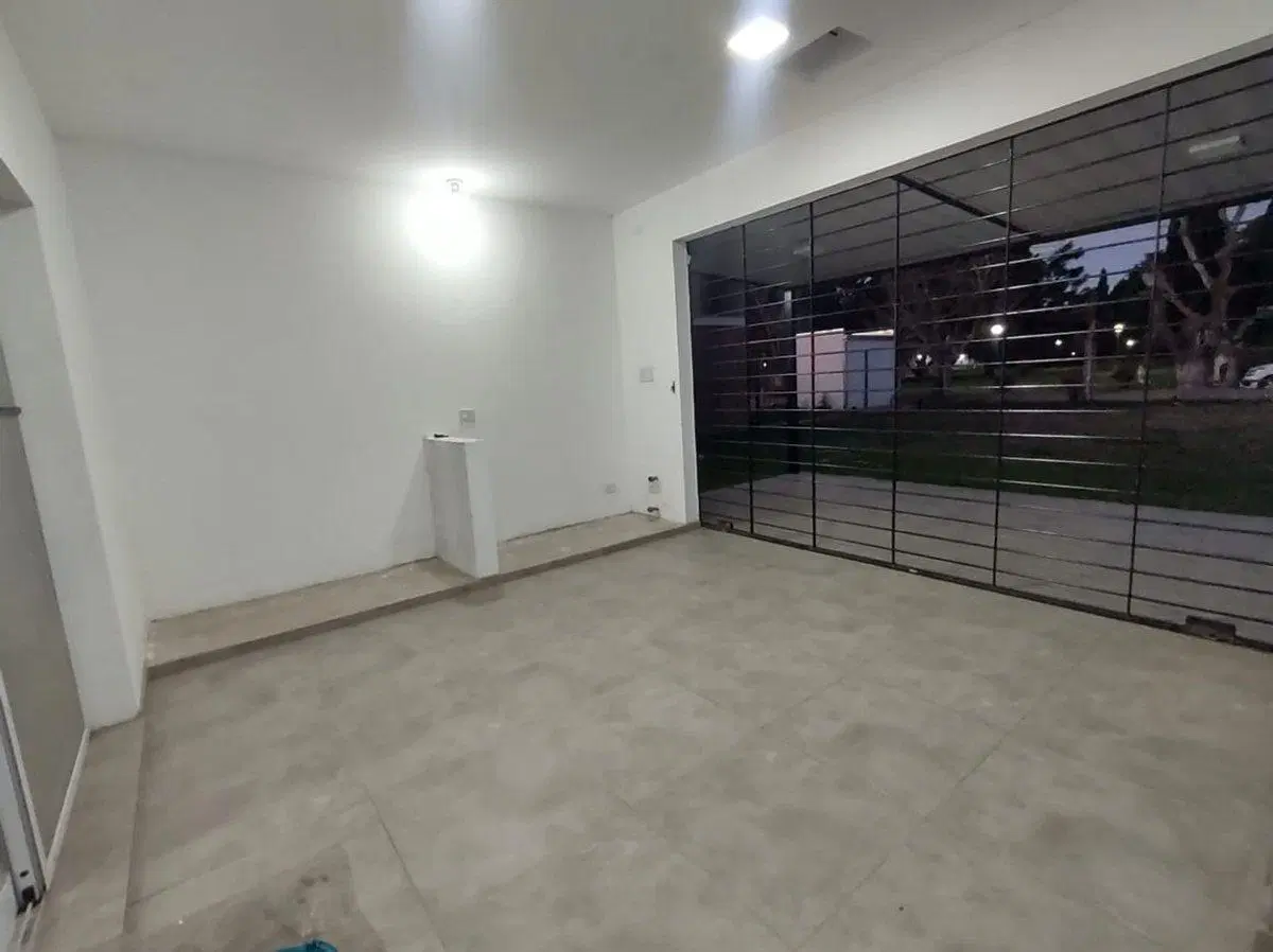 VENTA CASA 2 DORM. CON PILETA Y QUINCHO, IBARLUCEA 4