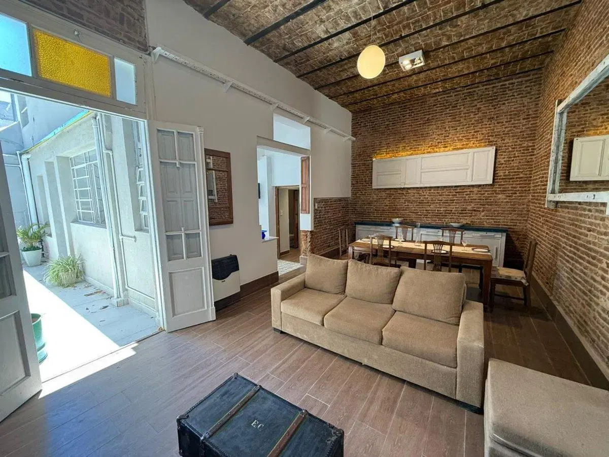 CASA VENTA INTERNA ÚNICA 3 DORMITORIOS 5