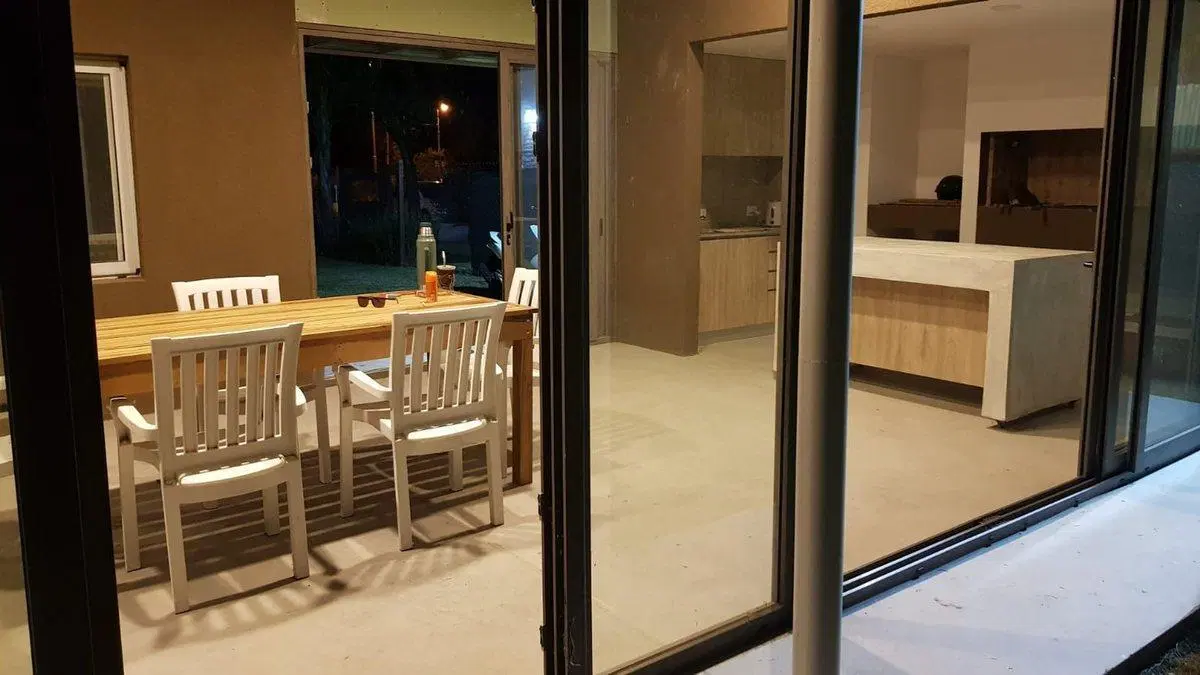 CASA EN VENTA 1 DORMITORIO FISHERTON 4