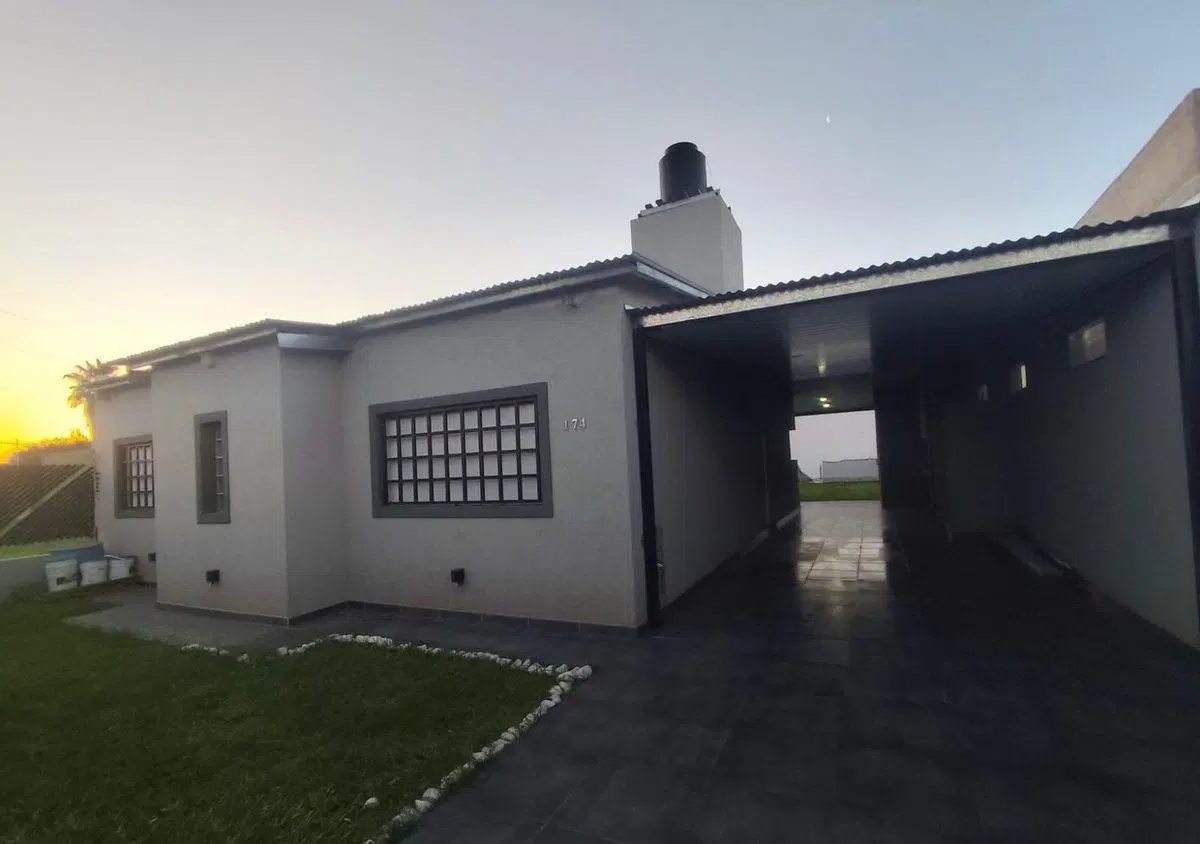VENTA CASA 2 DORMITORIOS APTO CREDITO- CAMPIÑAS 2
