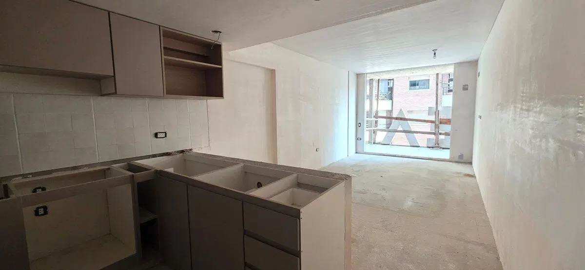 VENTA DPTO MONOAMBIENTE CON BALCON. ZONA CENTRO 4