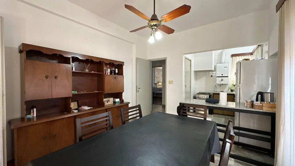 EN VENTA CASA DE 2 DORMITORIOS ALBERDI 4