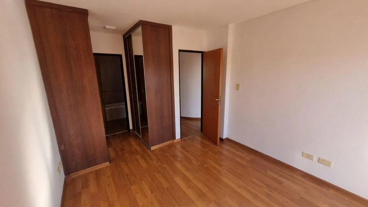 DEPARTAMENTO EN ALQUILER 2 DORMITORIOS ABASTO 3