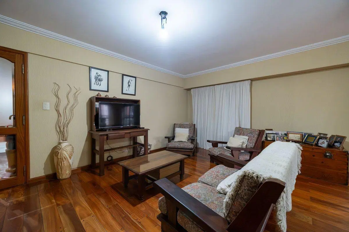 DEPARTAMENTO EN VENTA -TRES DORMITORIOS- B° MARTIN 5
