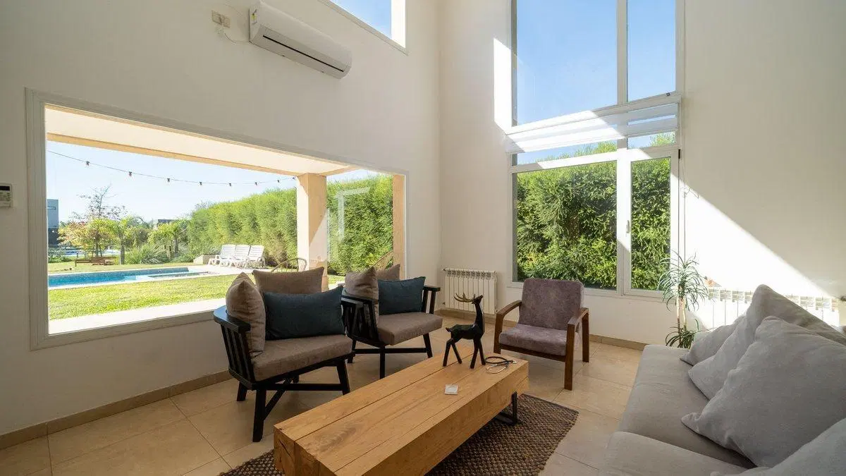 CASA EN VENTA 3 DORMITORIOS PUERTO ROLDÁN 5