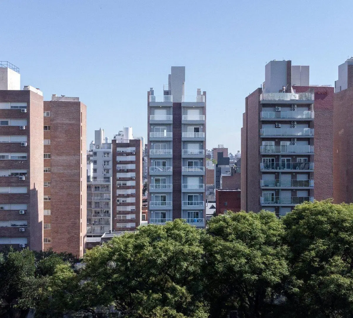 EN VENTA DUPLEX DOS DORMITORIOS FRENTE AL PARQUE 5
