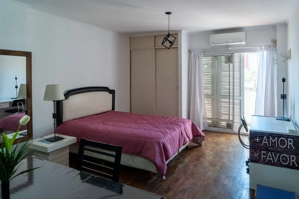 VENTA MONOAMBIENTE AV. PELLEGRINI 2