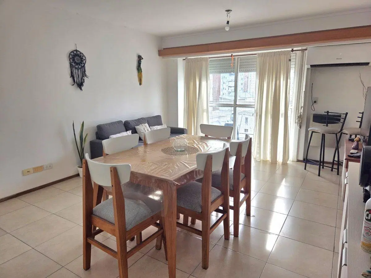 VENTA DEPARTAMENTO DOS DORMITORIOS CENTRO 4