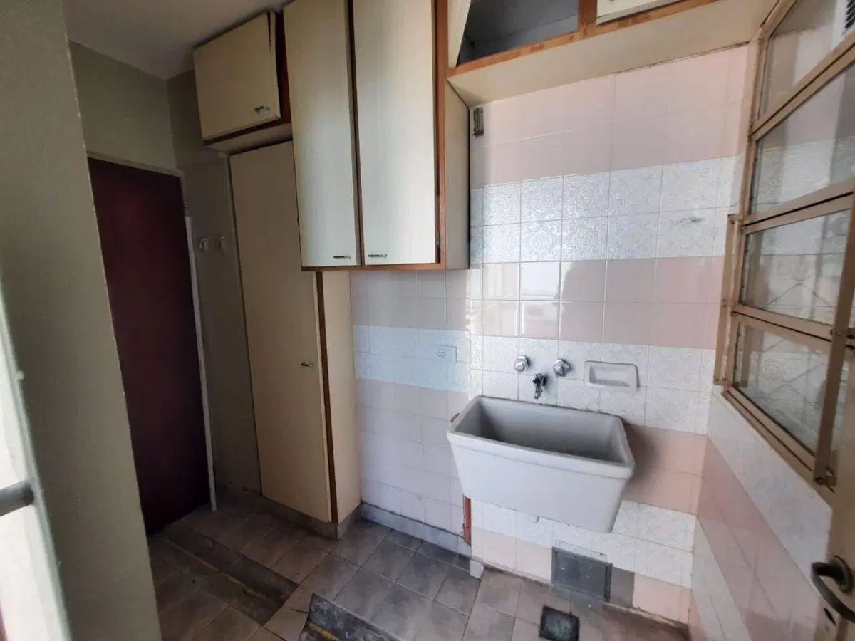 VENTA DEPARTAMENTO DOS DORMITORIOS CENTRO 5