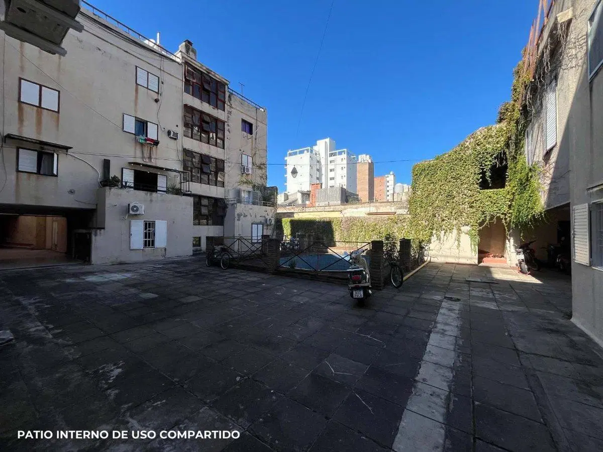 VENTA DEPTO 1 DORMITORIO B. ABASTO POR ESCALERAS 4