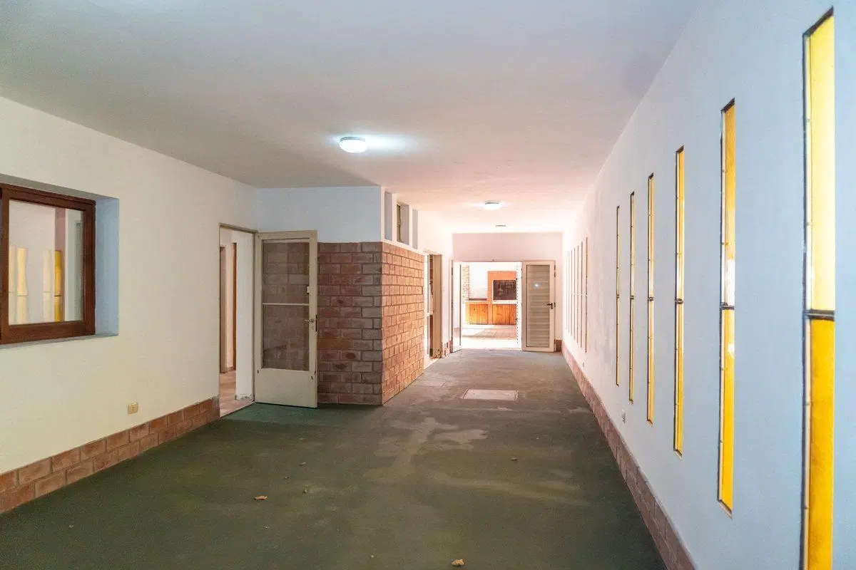 CASA EN VENTA TRES DORMITORIOS COCHERA AZCUENAGA 4