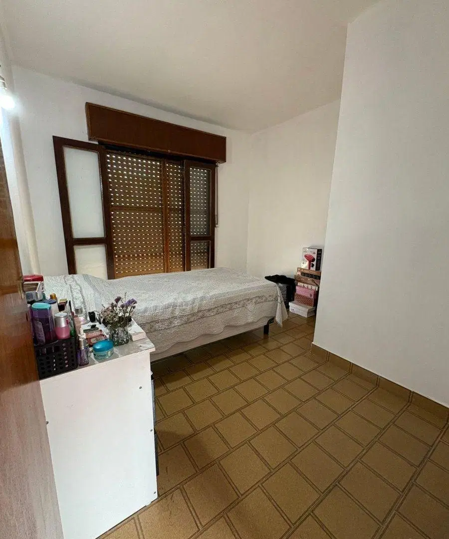 CASA EN VENTA DOS DORMITORIOS MÁS LOCAL COMERCIAL 3