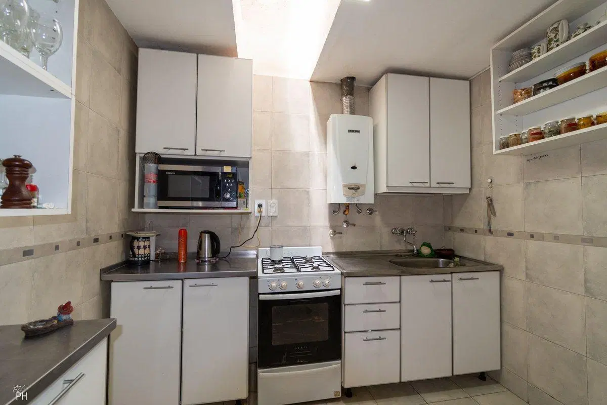 VENTA DEPTO DE PASILLO CON TERRAZA CENTRO RÍO 3