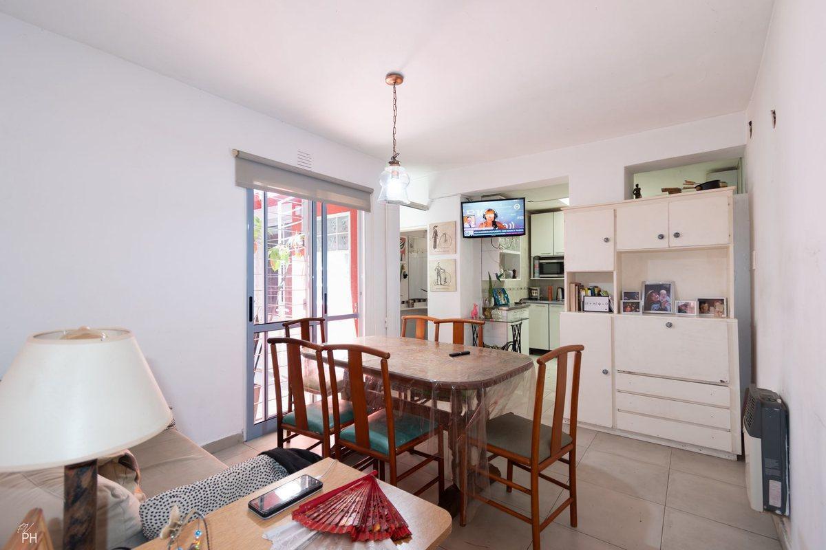 VENTA DEPTO DE PASILLO CON TERRAZA CENTRO RÍO