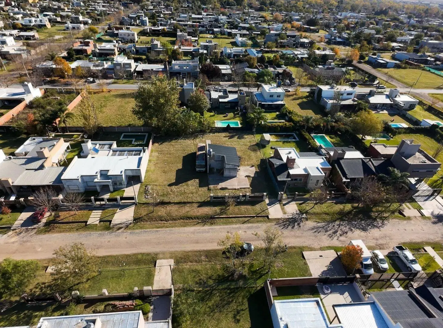 LOTE EN VENTA CON CONSTRUCCIÓN EN FUNES CITY 2