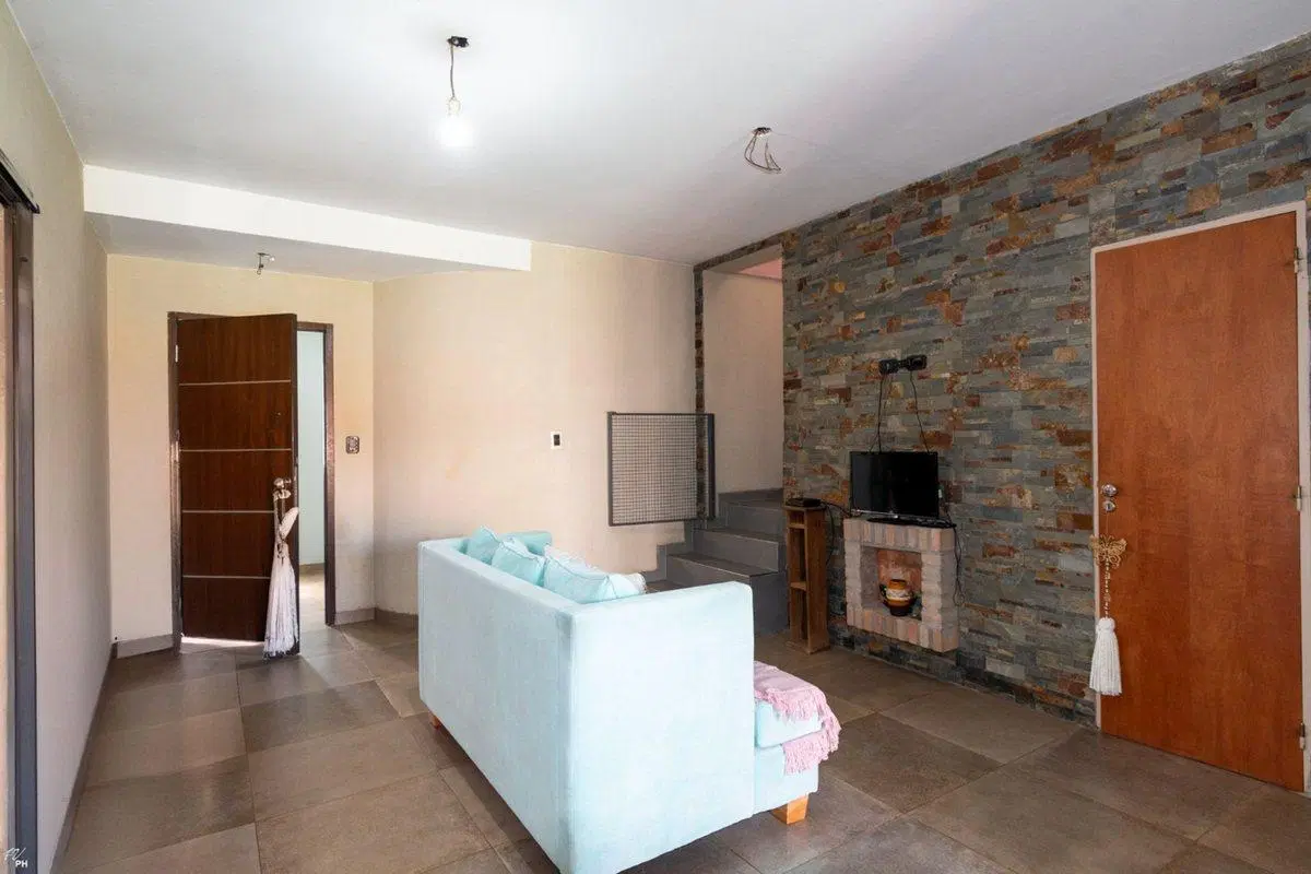 CASA EN VENTA TRES DORMITORIOS COCHERA SAN MARTIN 4